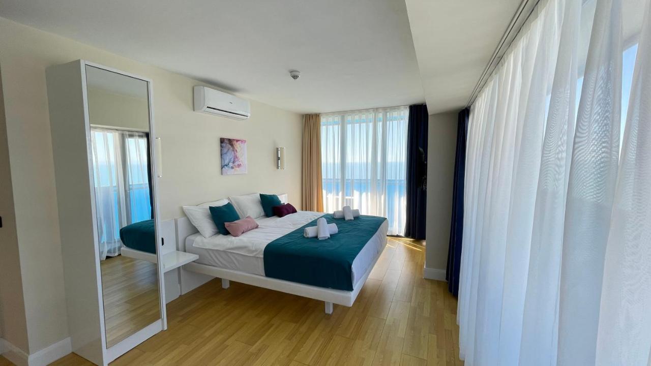 Hellobatumi Aparthotel Eksteriør bilde