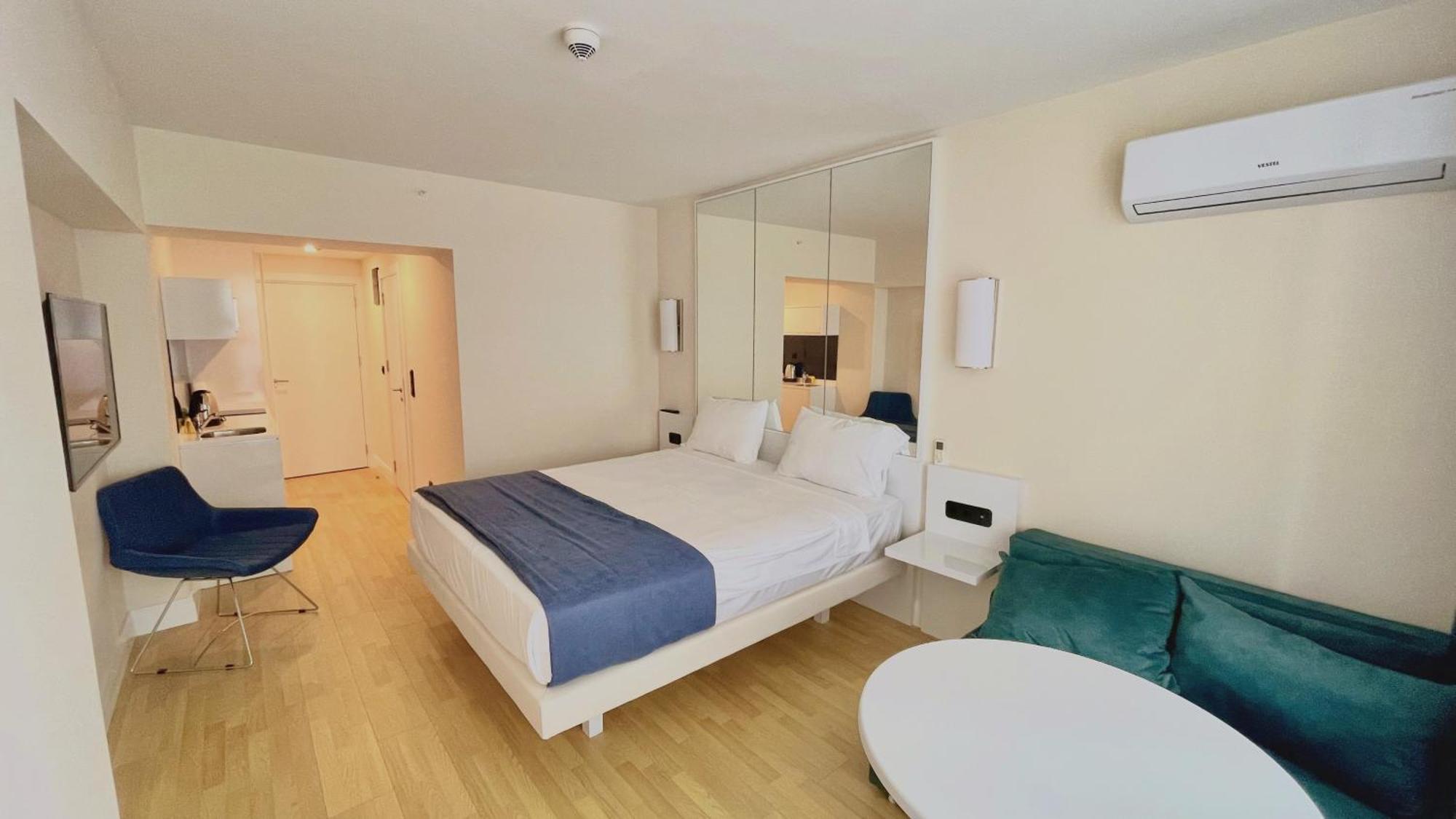 Hellobatumi Aparthotel Eksteriør bilde